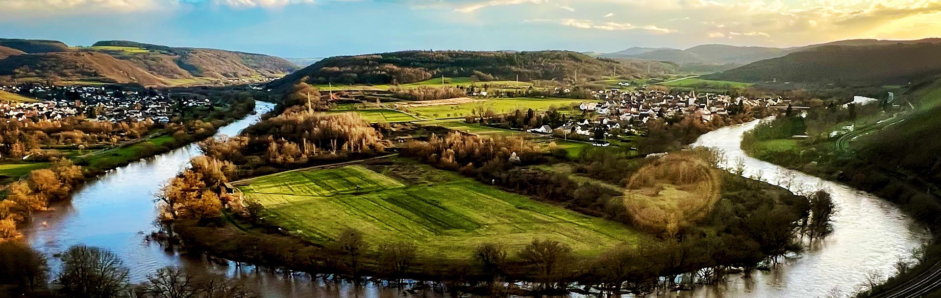 Weinlandschaft Flussschlinge
